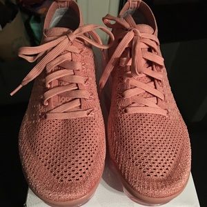 Nike Air Vapormax Flyknit 2 size 8